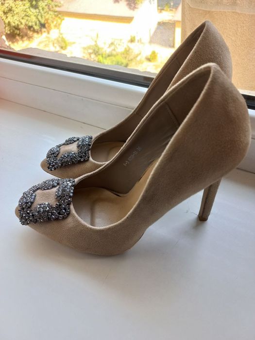 3 хил енги туфли сотилвоти арзон нархда