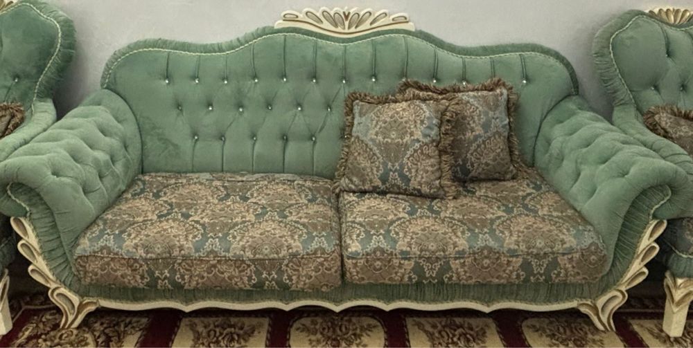 Срочно! Диван + 2 кресло (классика) Жағдайы өте жақсы, таза