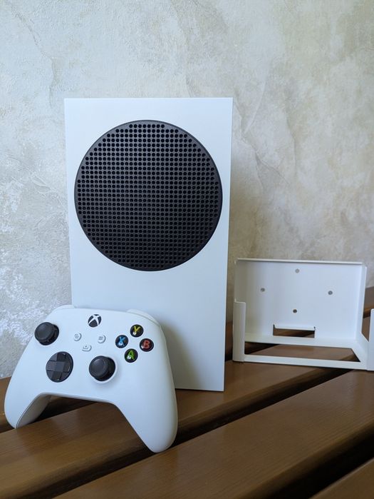 Xbox Series S 512GB идеал + кронштейн в подарок
