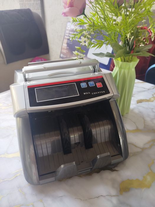 Продается новая счётная машинка для денег