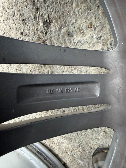 Audi Q7 S-line 5x130  джанти 21”