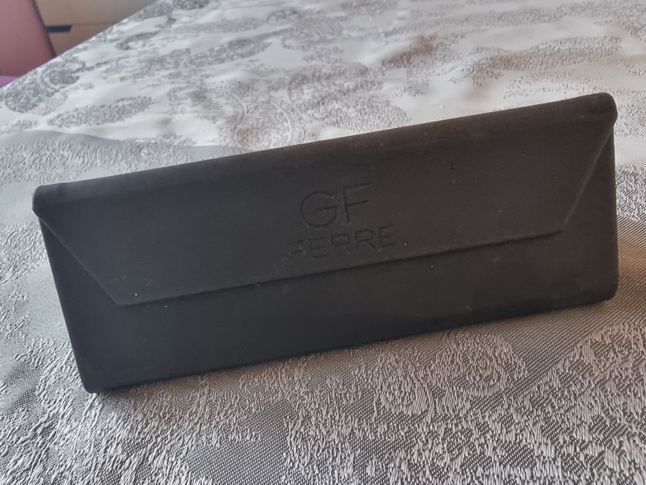 Оригинални рамки Ferre