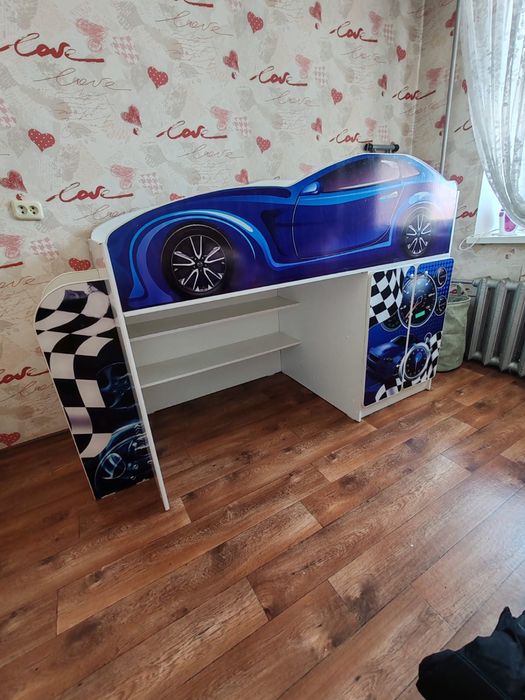 Кровать-машина с матрасом