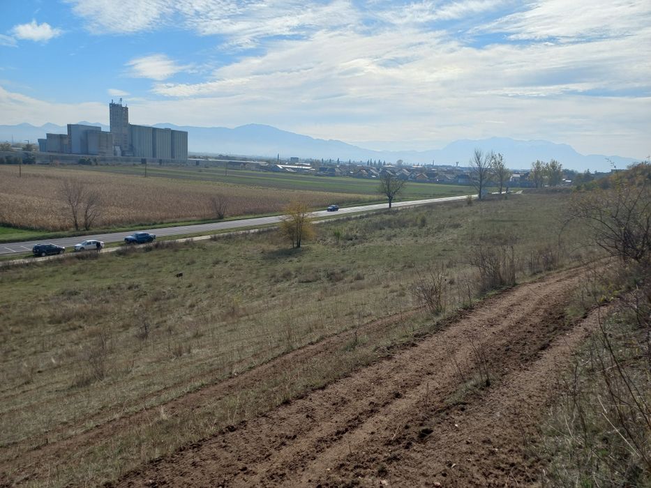 Teren intravilan 895 Mp schimb cu apartament sau auto codlea