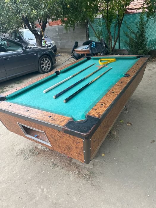 Продавам билярдна маса