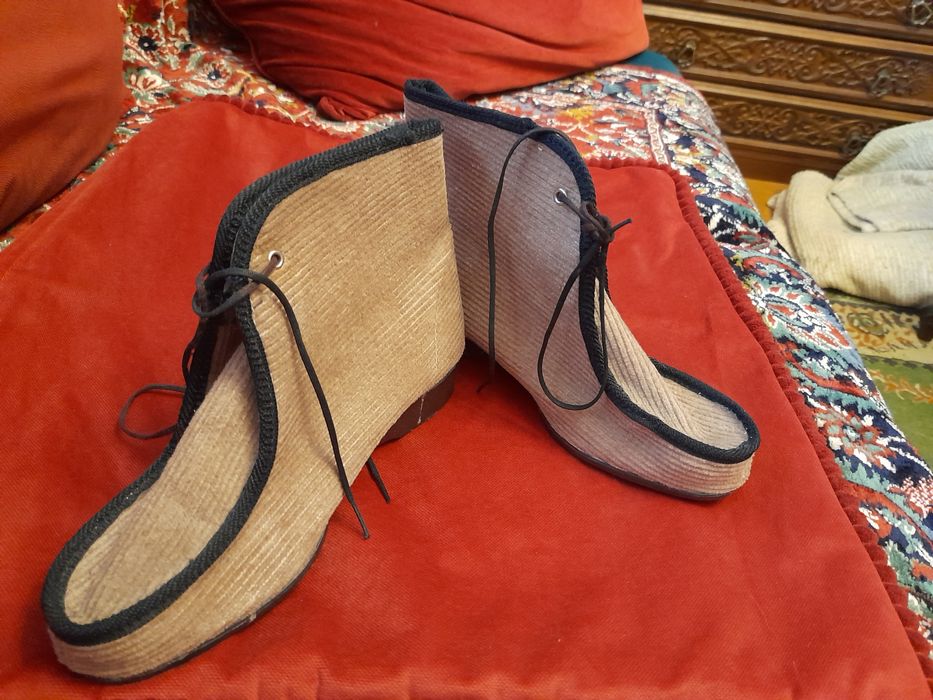 Pantofi de casa din catifea