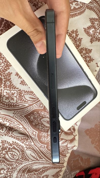 Iphone 15 pro Max blue 256gb sotiladi