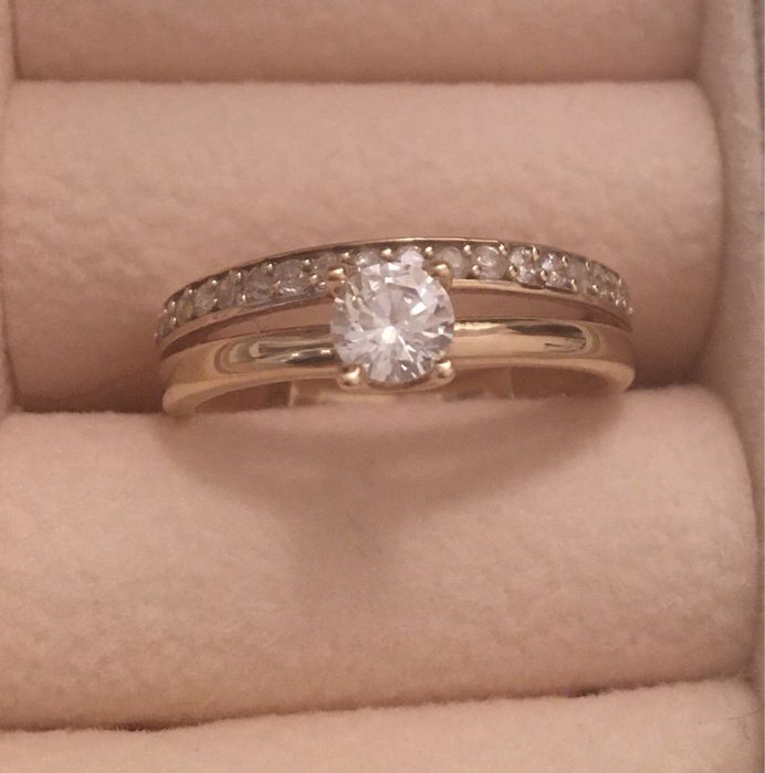 Продам золотое кольцо