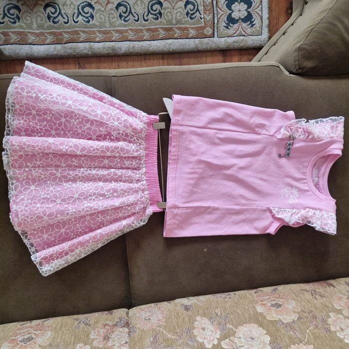 Продам костюм на девочку