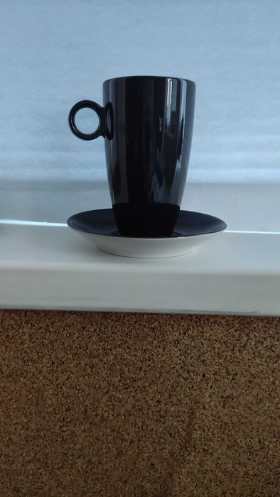 *Anna Burg*   един прекрасен порцеланов двоен сет в черно и бяло