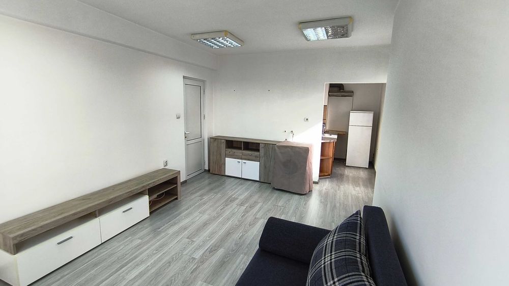 Дава се под наем Магазин в Стара Загора, Център - 50 кв.м за 306 € - Снимка #2