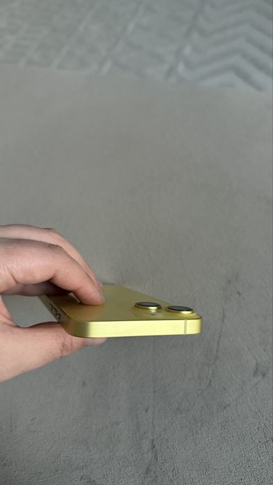 Продам айфон 14 128gb