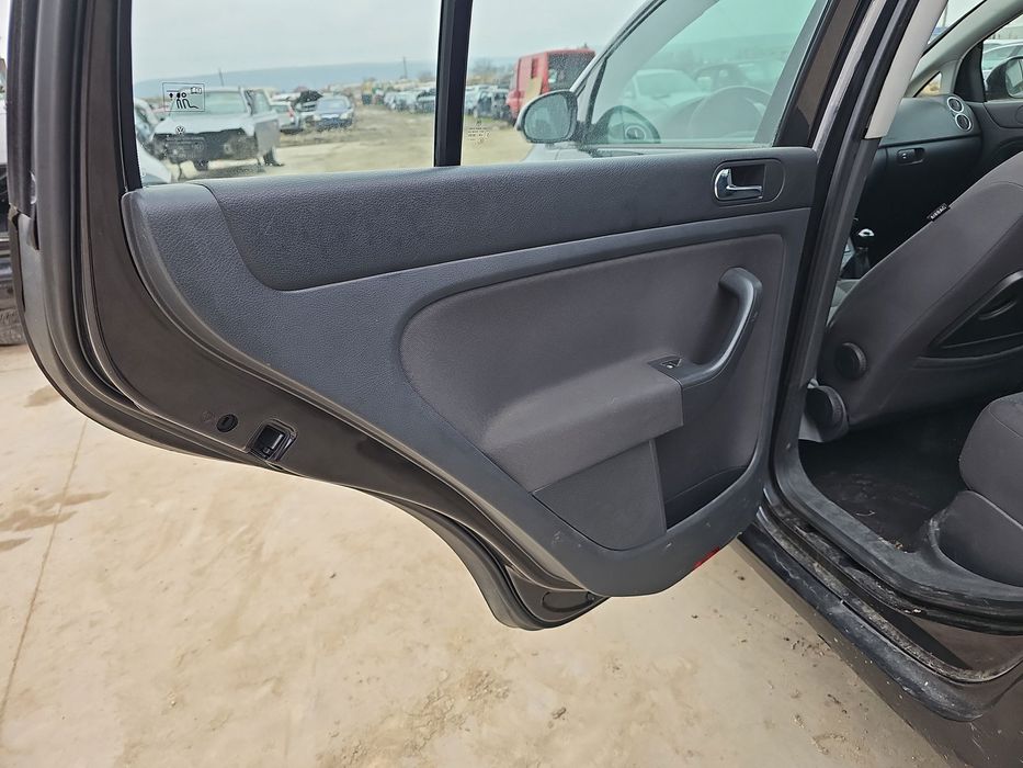 Tapiterie usa stanga spate Volkswagen Golf 5 Plus (5M1) [Fabr 2005-20