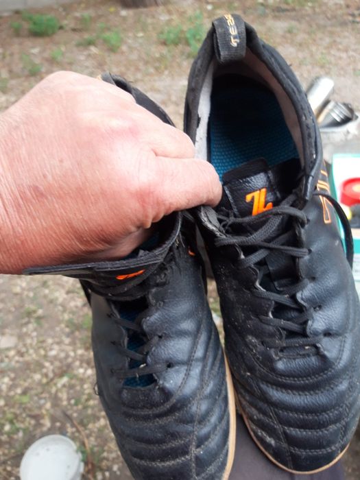 Кедобутсы кожаные.