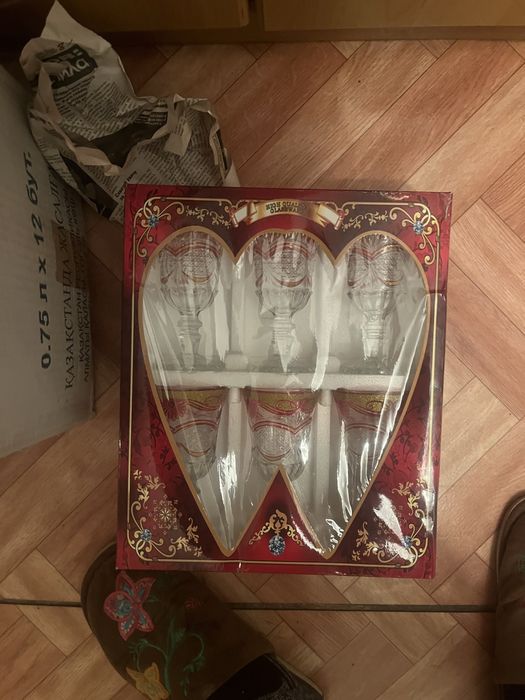 Посуды хрустальный