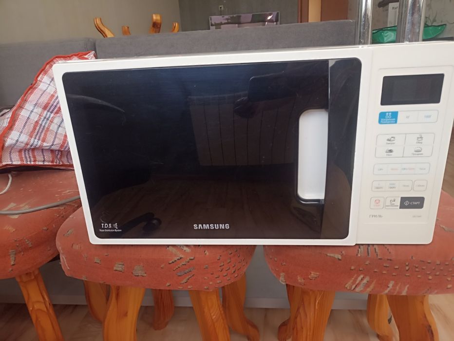 Продам микроволновую печь