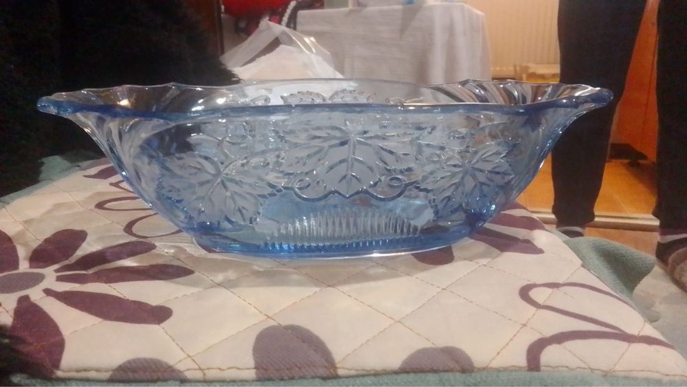 Fructiera veche peste 100 ani