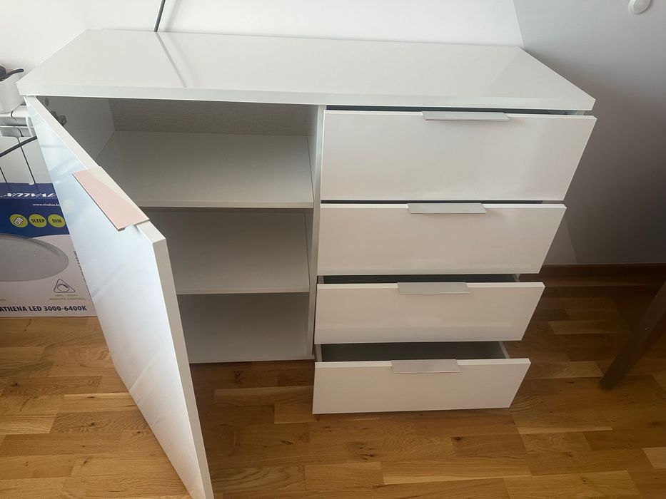 Продажба на Бял скрин Сплит