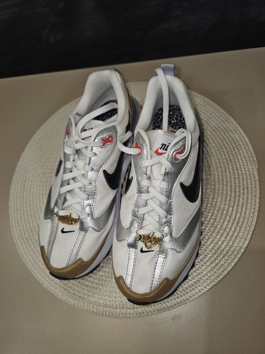 Дамски маратонки Nike