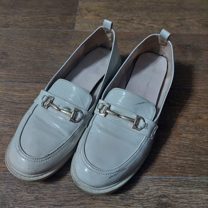 Продам женские туфли