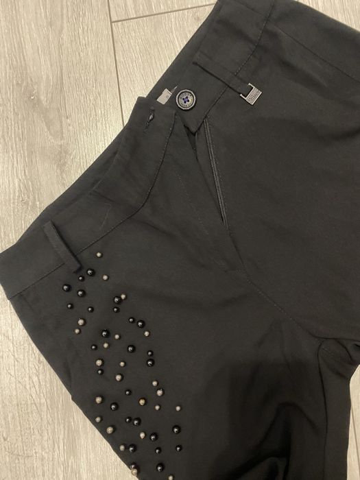 Дамски панталон с декорация