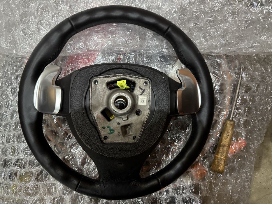 Волан с пера BMW F10/F11