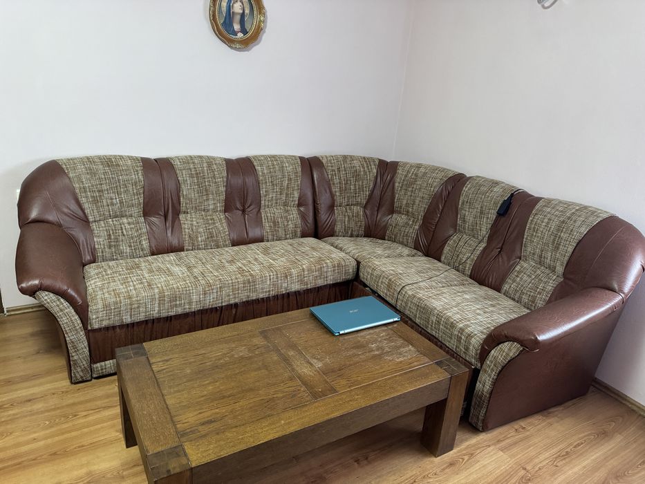 Vand canapea si masuta