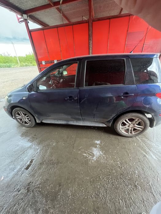 Tayota scion xa 2004 года