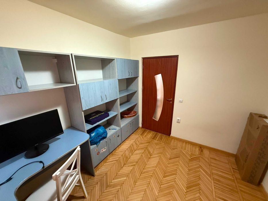 Închiriez apartament cu 3 camere Alba Iulia