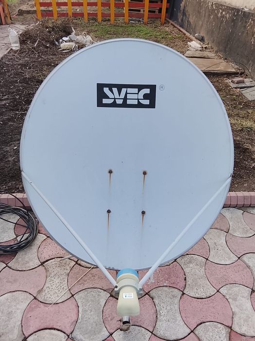 Спутниковая приставка с тарелкой Svec Б/у