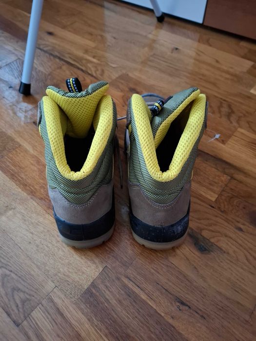 Обувки с метално бомбе No38