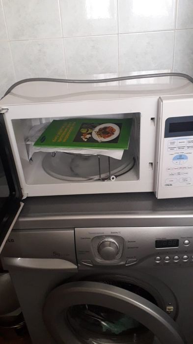 Продается микроволновка 15 тыс