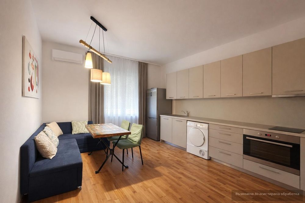 Тристаен апартамент за продажба в Центъра