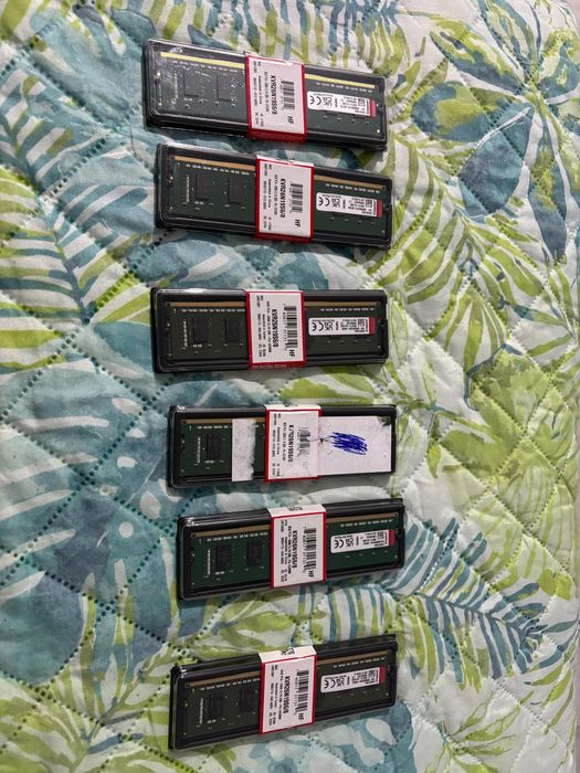 Memorii RAM 8 GB RAM DDR4 2666 mhz