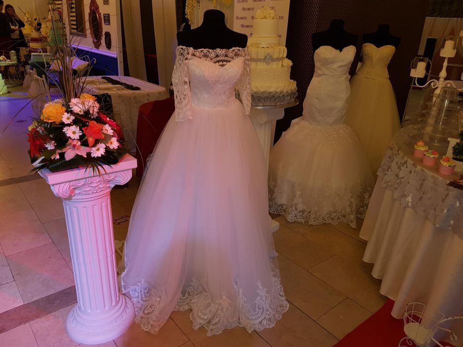 Lichidare stoc magazin rochii mireasa