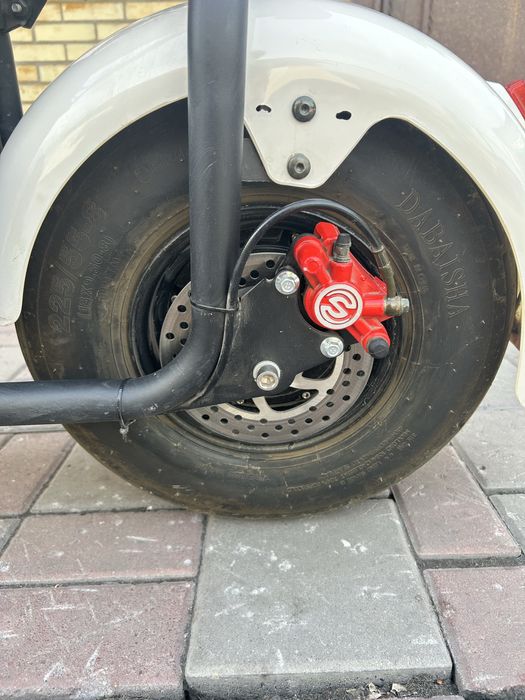 Продам электросамокат.