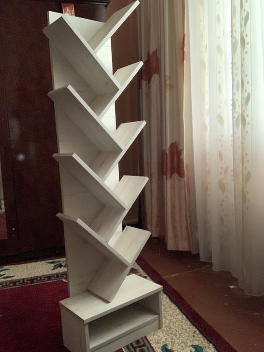 Полка  для  книг