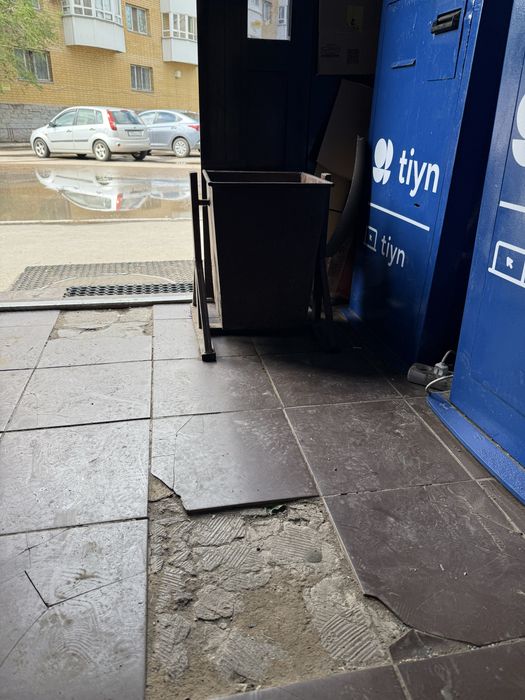 Мусорный баки железное