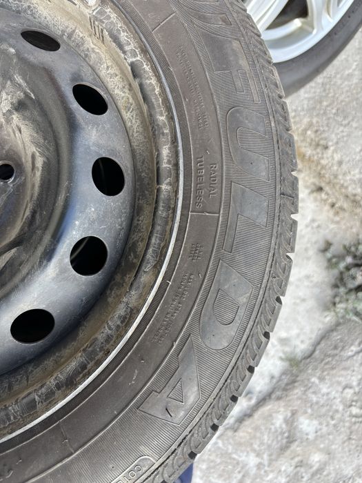 Летни гуми с джанти 4бр.175/65R14 Ситроен Форд,Рено