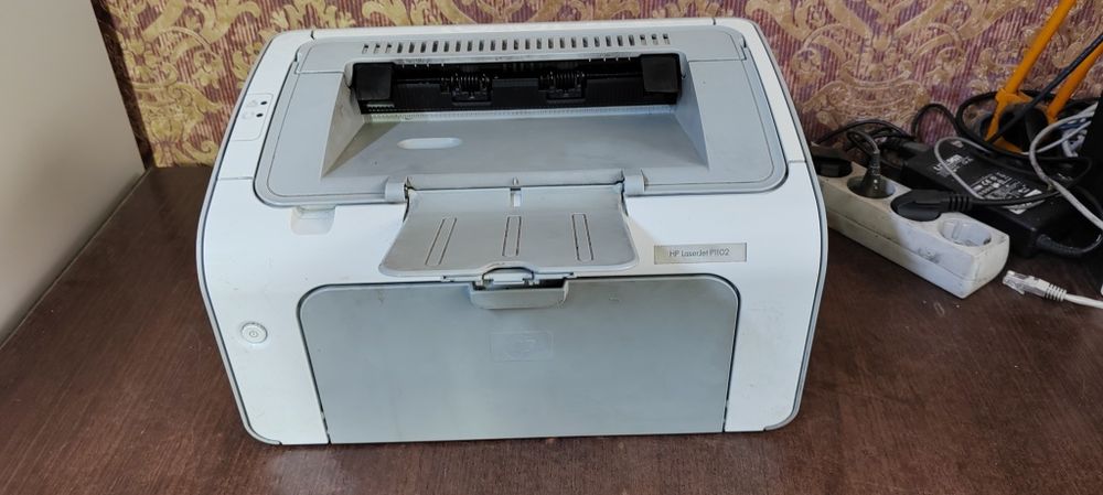 Принтер, hp1102.