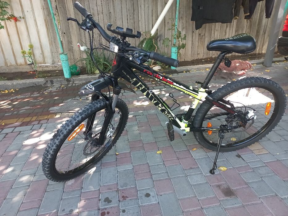 Продам горныи велик Bìvec