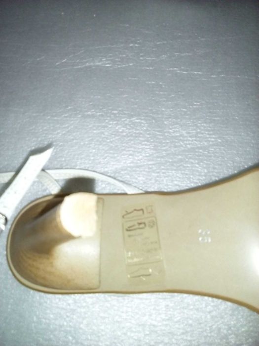 Босоножки женские