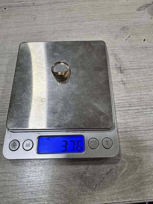 Златен пръстен 14 К 585/3,76 гр.