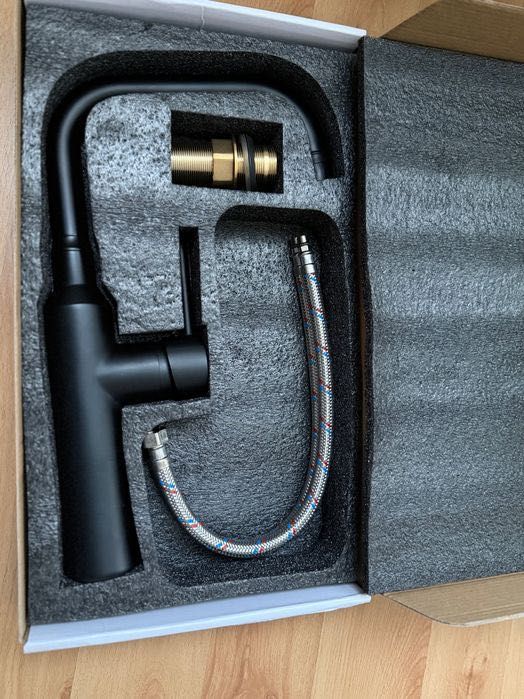 Два броя смесители нови