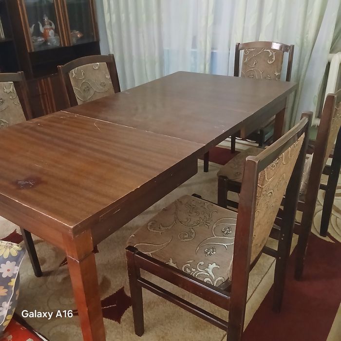 Stol stul sotiladi.  100% yong'oq.