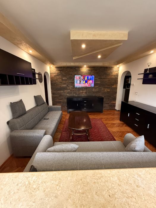 Calea Giulesti, reper Statia George Valsan ( fosta Flamanda ), apt. 3 camere