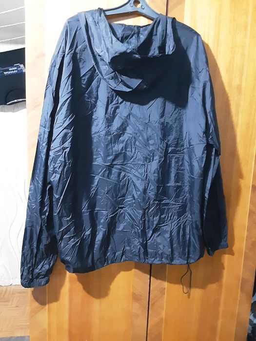 Продам новую ветровку