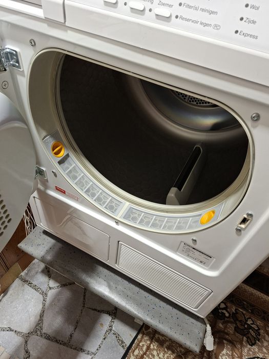 Продавам сушилня МИЕЛЕ