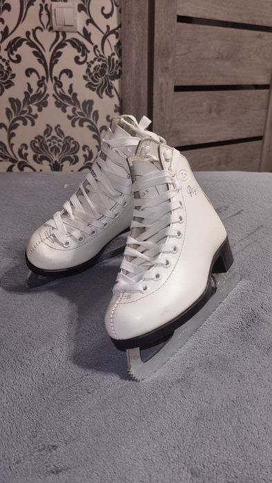 Коньки профессиональные Peggy