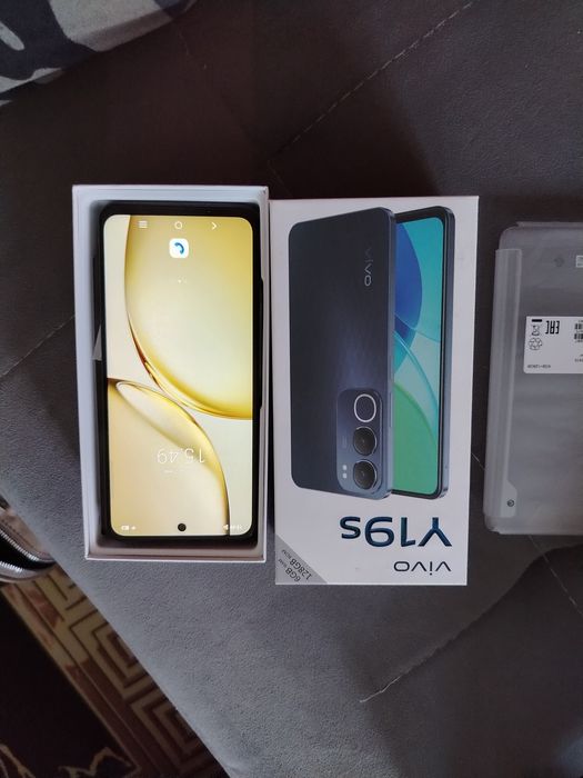 VIVO Y 19S телефон